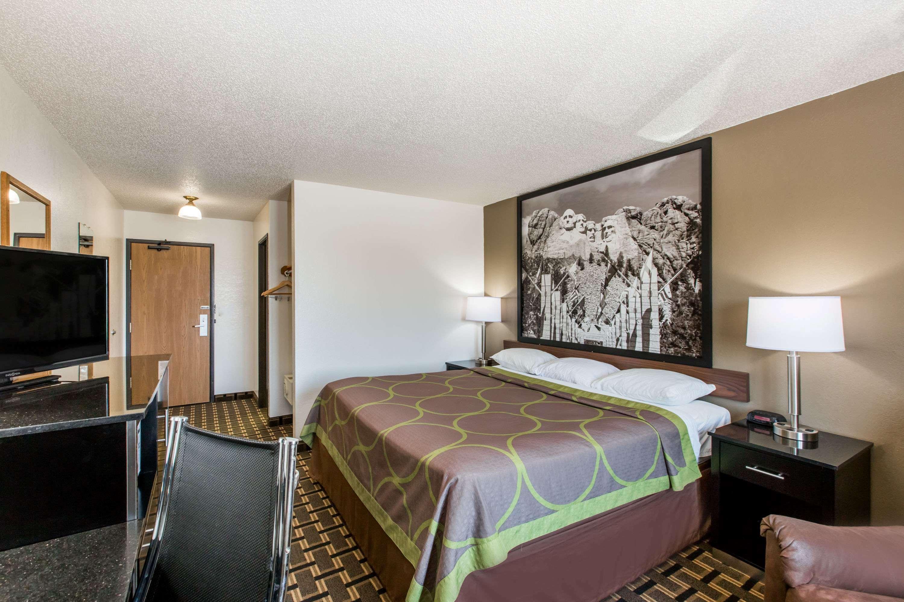 Super 8 By Wyndham Wayne Hotel Exterior photo